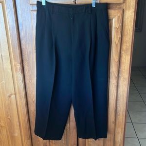 Black short pants